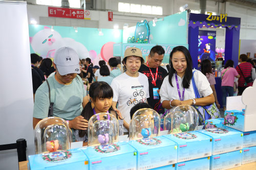 美妆x潮玩,JOYBRAIN引领潮流玩具新概念
