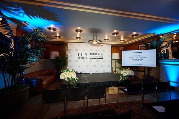 LILY商务时装“中国新女性”概念首发 登陆纽约时装周