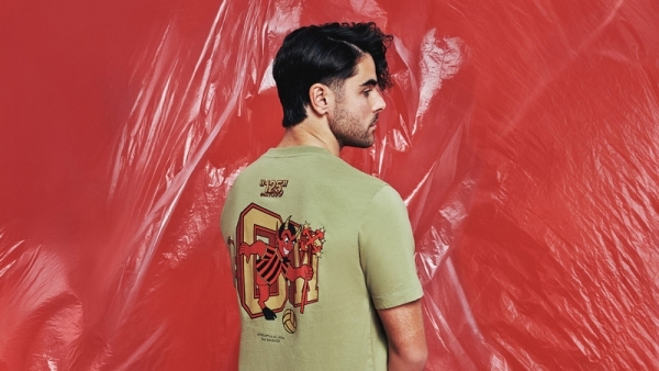  Off-White™携手AC米兰推出限量联名T恤 助力体育改变世界行动品牌新Off-White™携手AC米兰推出限量联名T恤 助力体育改变世界行动