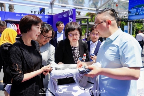 各美其美冲锋衣，“2025中国（三门）冲锋衣高质量发展大会”开启冲锋衣高质量发展新纪元