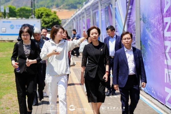 各美其美冲锋衣，“2025中国（三门）冲锋衣高质量发展大会”开启冲锋衣高质量发展新纪元