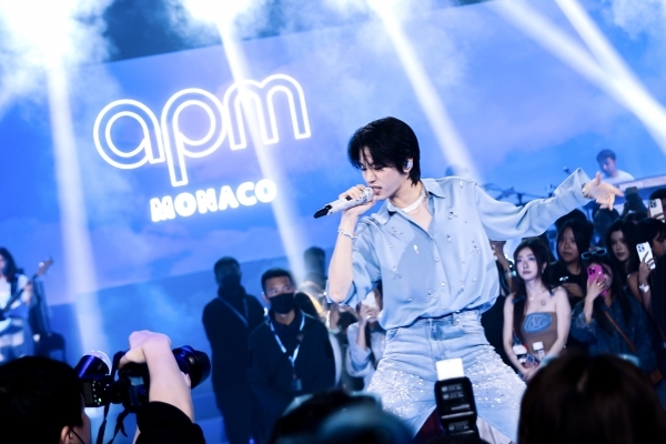 24. APM Monaco“粉彩追梦live”成都音乐节品牌活动舞台表演.jpg