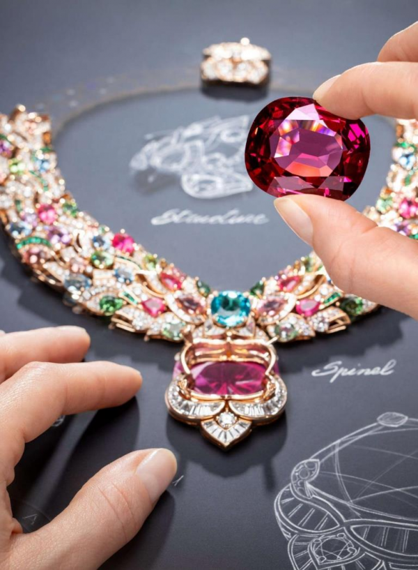 宝格丽Polychroma瑰彩罗马高级珠宝系列天幕马赛克（Bvlgari Celestial Mosaic）项链