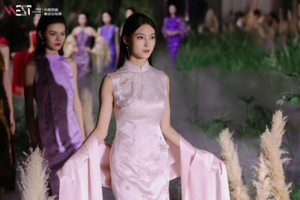 “蜀韵锦绣·非遗之光”以服饰里的中国故事,点亮2025中国西部高级定制周
