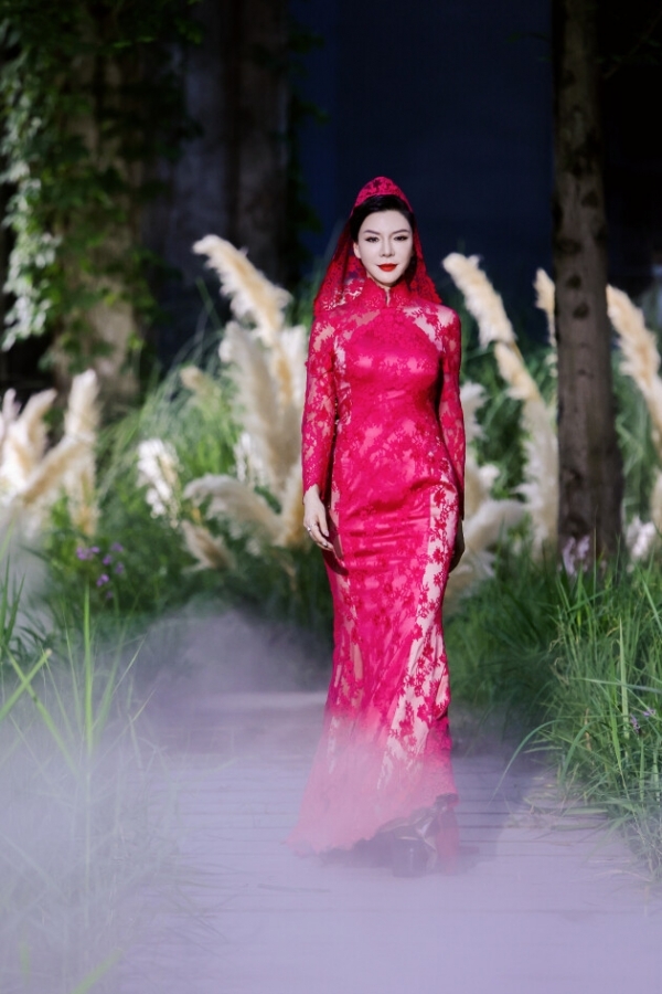 臻美盛典 闪耀T台：多元风尚的时尚叙事与文化共鸣