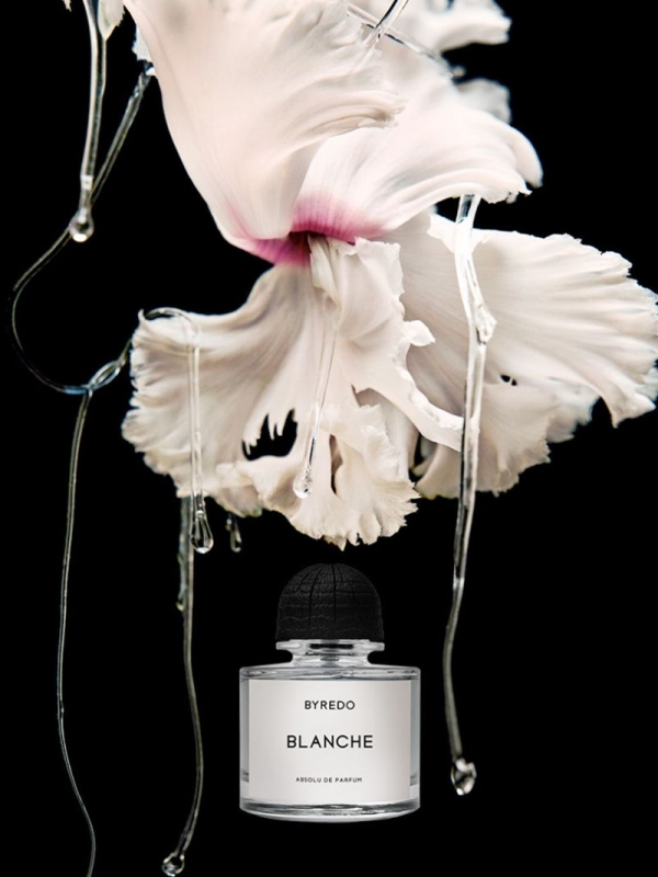 BYREDO
典藏版
Blanche
纯真年代香水创意视觉
摄影师
© Zhong Lin