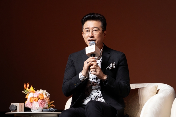 LVMH 集团大中华总裁吴越
