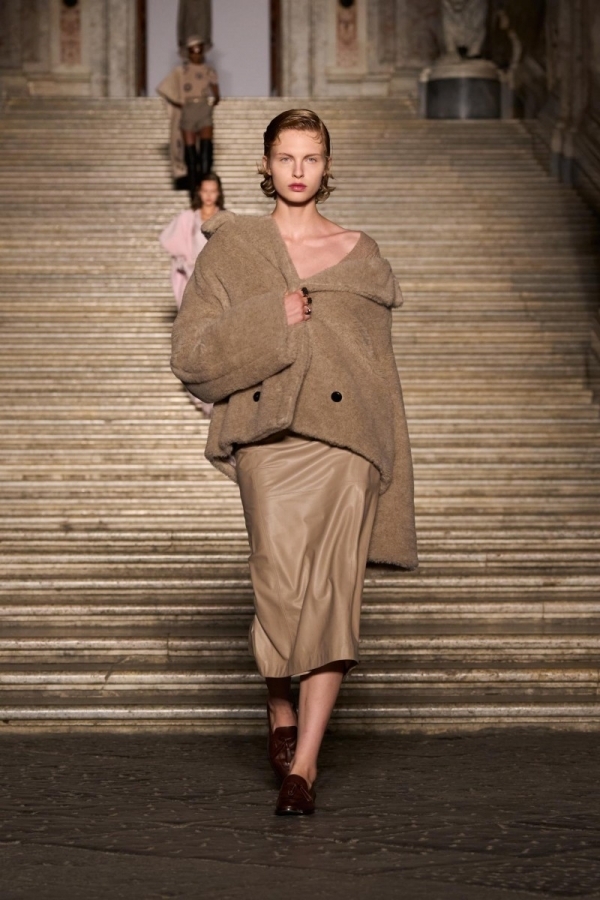 Max Mara 2026早春系列：意式风尚的诗意回响