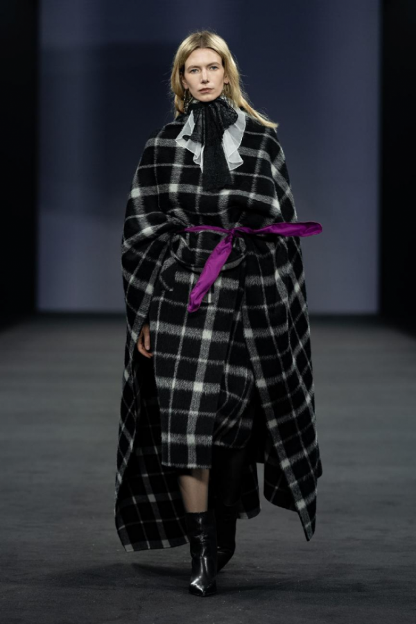 KAXIWEN佧茜文2025冬季大秀-「她世界 · 她力量」